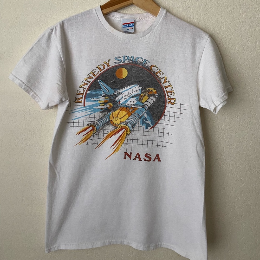Kennedy Space Center Junk Food graphic tee Size XS